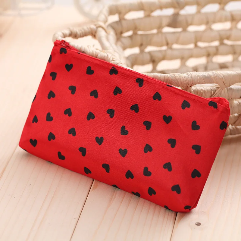 Heart pattern Black Red Woman Mini Cosmetic Make Up Bag Multi-Function Bags for Traveling Supplies Women MakeUp bag | Дом и сад