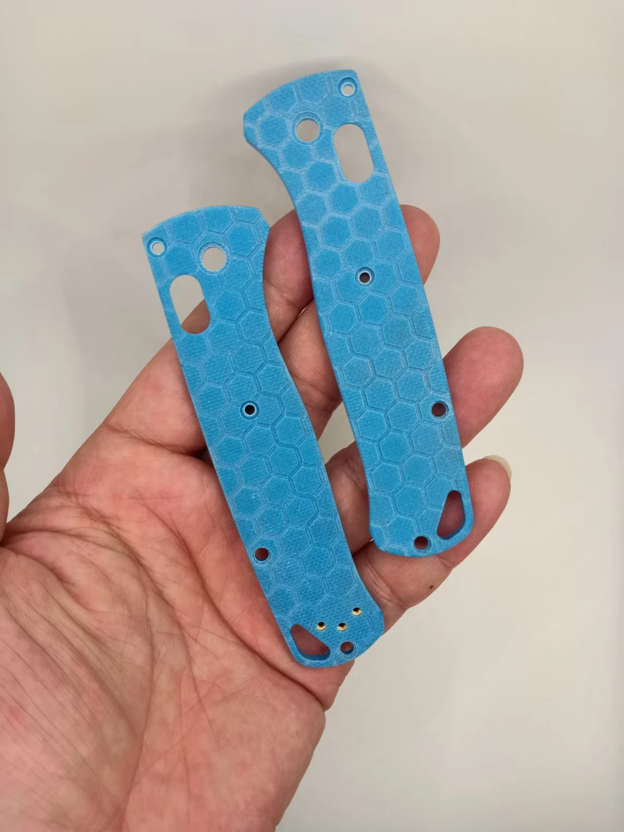 1 пара весов G10 с синим сотовым узором и ручкой ножа для Benchmade Bugout 535