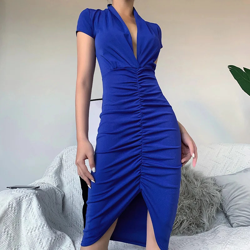 Женское полуофициальное платье миди облегающее с глубоким v образным вырезом без