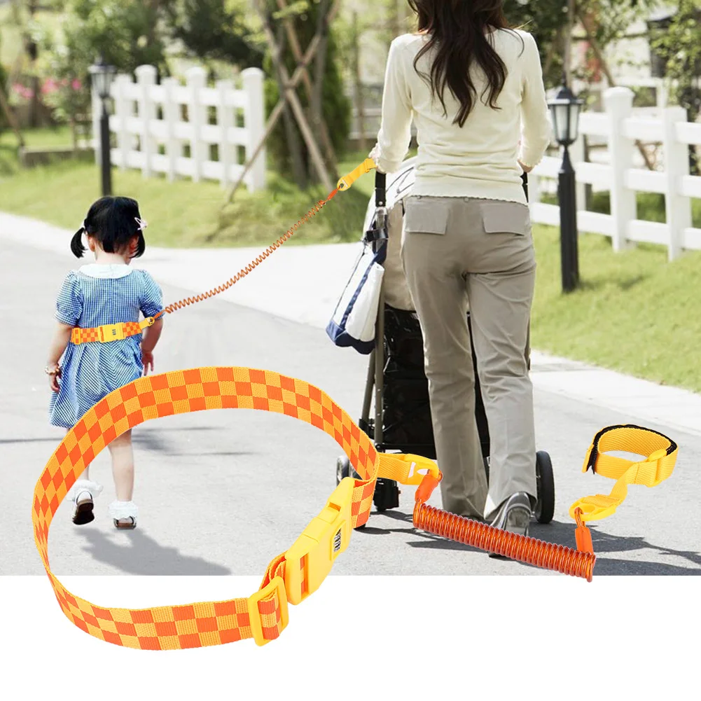 Adjustable Kids Safety Harness Child Wrist Leash Walk Assistant Wristband Baby Anti-lost Belt with Security 3 Dail Password Lock | Мать и