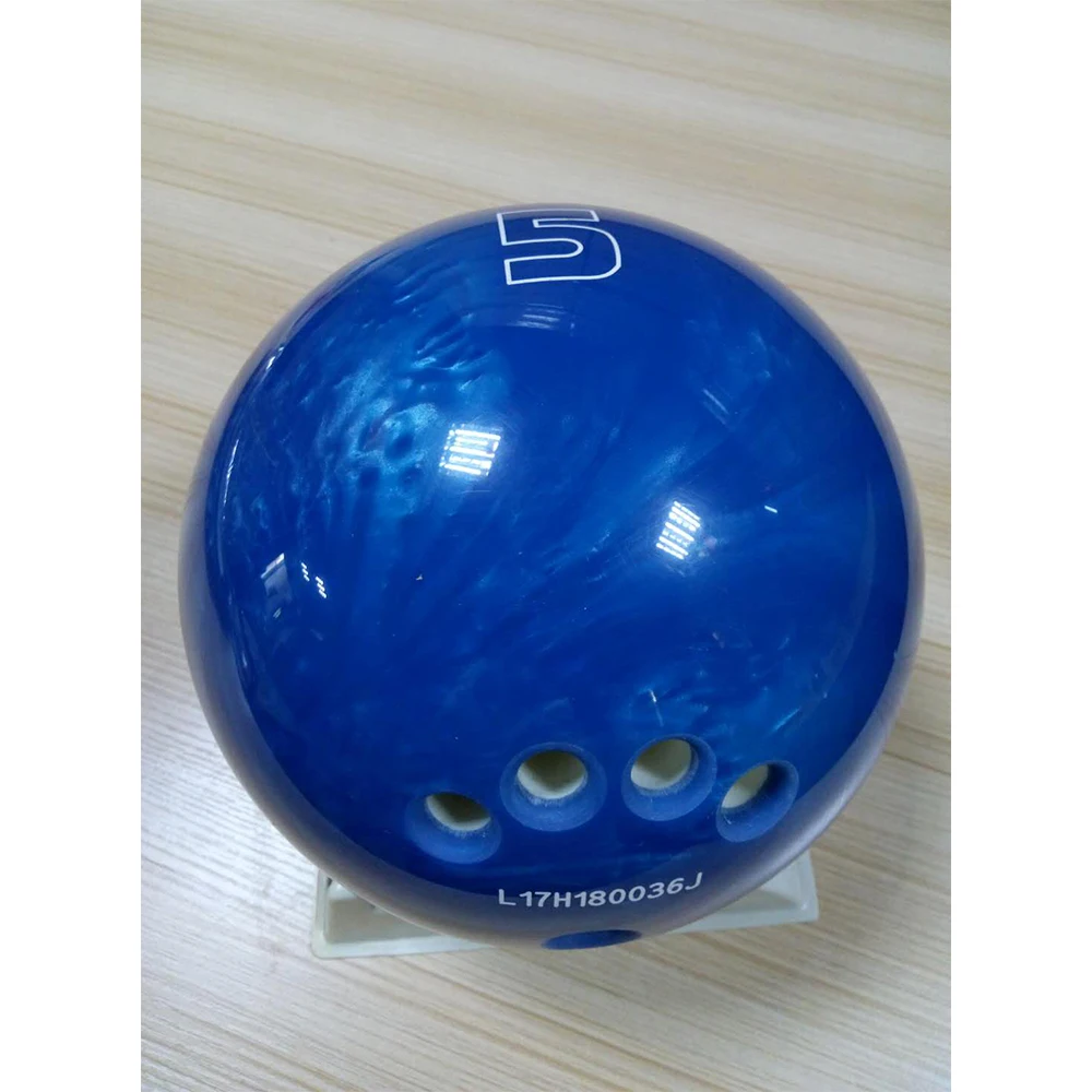 Стандартный шарик для боулинга с пятью пальцами (4-6 фунтов) (пожалуйста оставьте