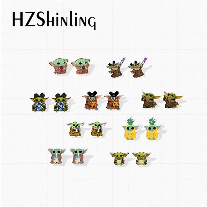 Серьги-гвоздики из эпоксидной смолы и акрила с изображением милой маленькой Йоды