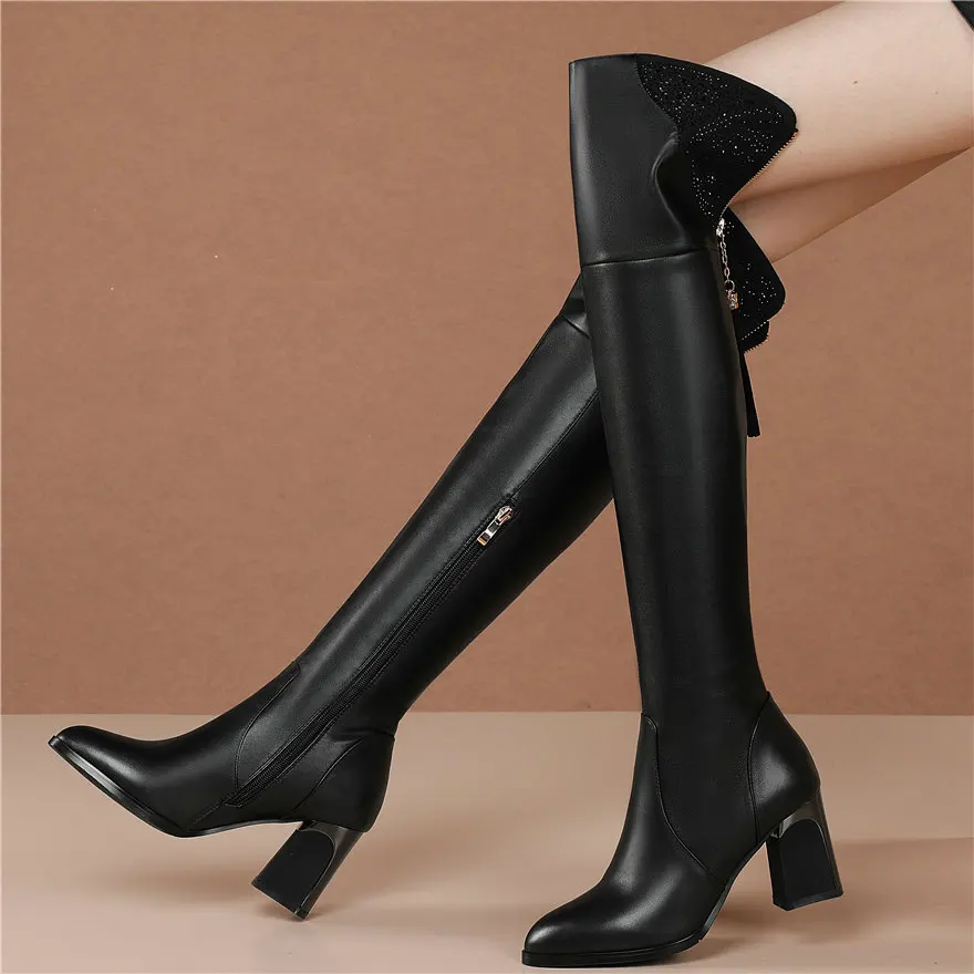 Сапоги женские зимние из коровьей кожи черные на высоком каблуке с острым носком