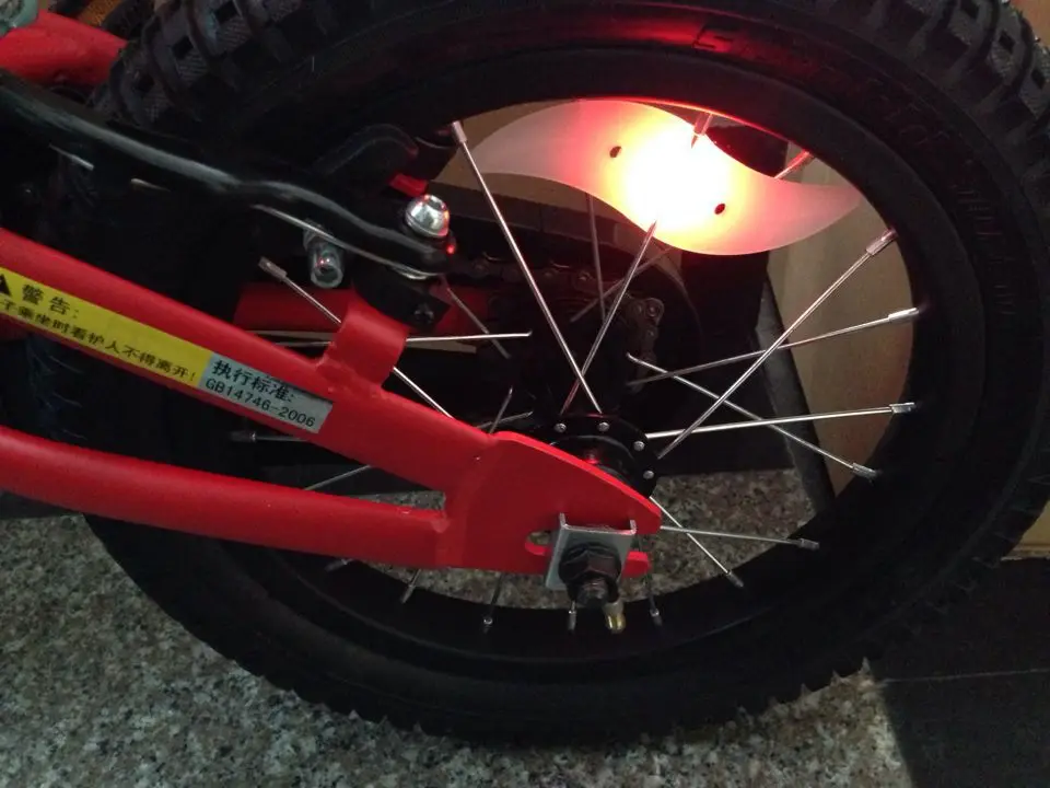 600 шт. с Бетти велосипед светильник новые аксессуары для велосипедов колесо