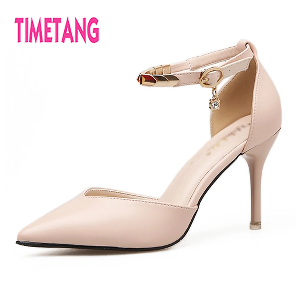 Женские туфли-лодочки с острым носком и металлическим украшением 3 типа каблуков