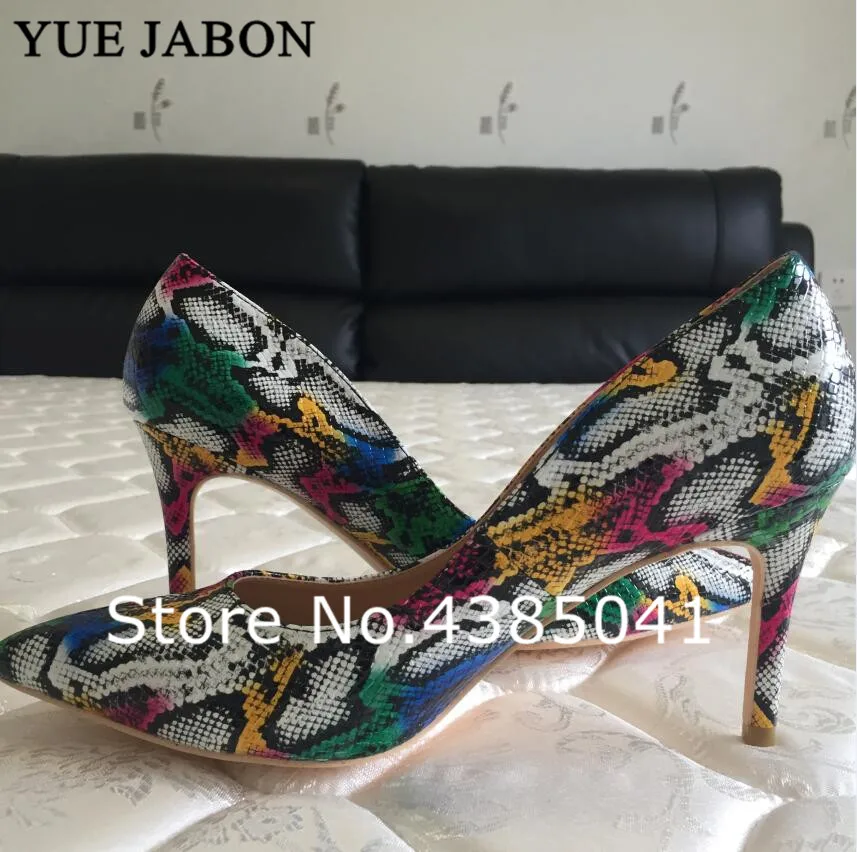 Пикантные женские туфли-лодочки на очень высоком каблуке 12/10/8 см со змеиным