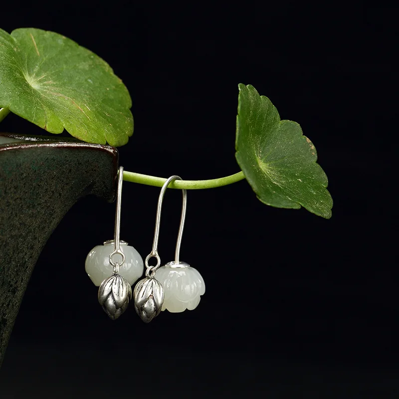 Серьги-гвоздики женские из серебра 925 пробы с натуральным нефритом | Украшения и