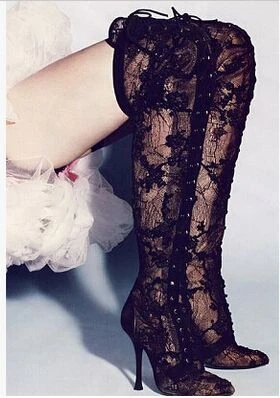 Женские привлекательные черные сапоги Sestito до колена на шнуровке с вырезами