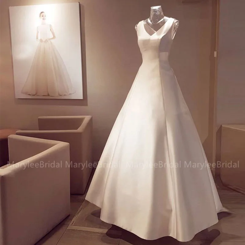 Cheapest Princess Wedding Dresses V-neck Sleeveless Ivory Satin Korea Bride Gown Simply A-Line Plus Size Vestido Novia | Свадьбы и