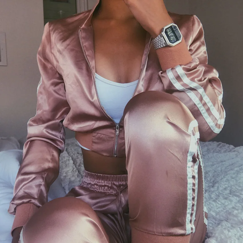 Спортивные комплекты для женщин однотонные простые легкие Сатиновые