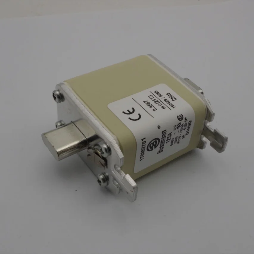 Оригинальный предохранитель 170M2701 690V125A для защиты от короткого замыкания |