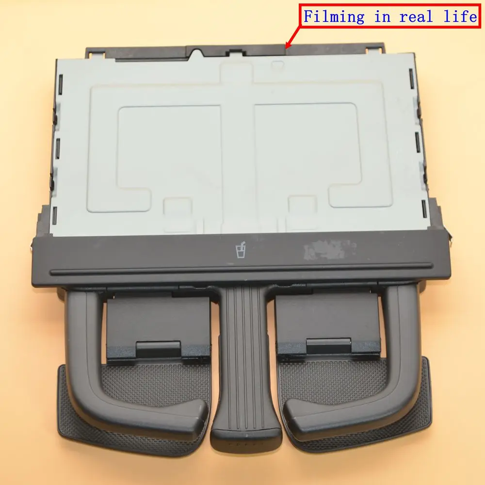 Держатель для чашек OEM 8P0 885 995 B A4 A5 A6 Q5 Golf MK5 Passat B6|Панели и детали межкомнатных