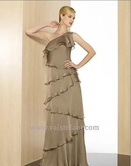 Женское винтажное шифоновое платье длинное плиссированное на одно плечо с