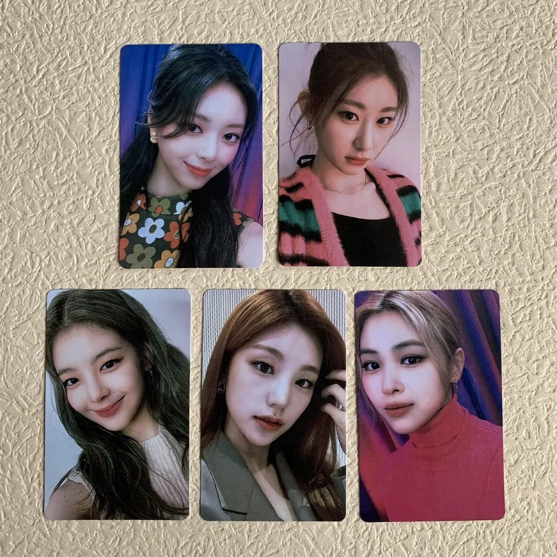 5Pcs/Set Kpop ITZY Postcards Yeji Lia Ryujin Photocards New Album No Bad Days Self Made HD Lomo Cards For Fans Gift Collection |
