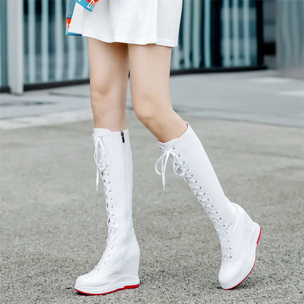 Кроссовки женские из натуральной кожи на шнуровке высокий каблук повседневная