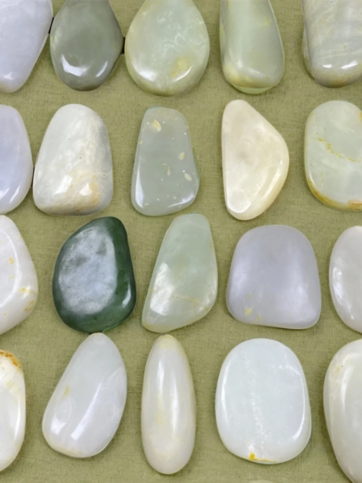 Синьцзян Хэтянь Нефрит Белый Зеленый и Ручки Оригинальный Камень Цинхай Горный