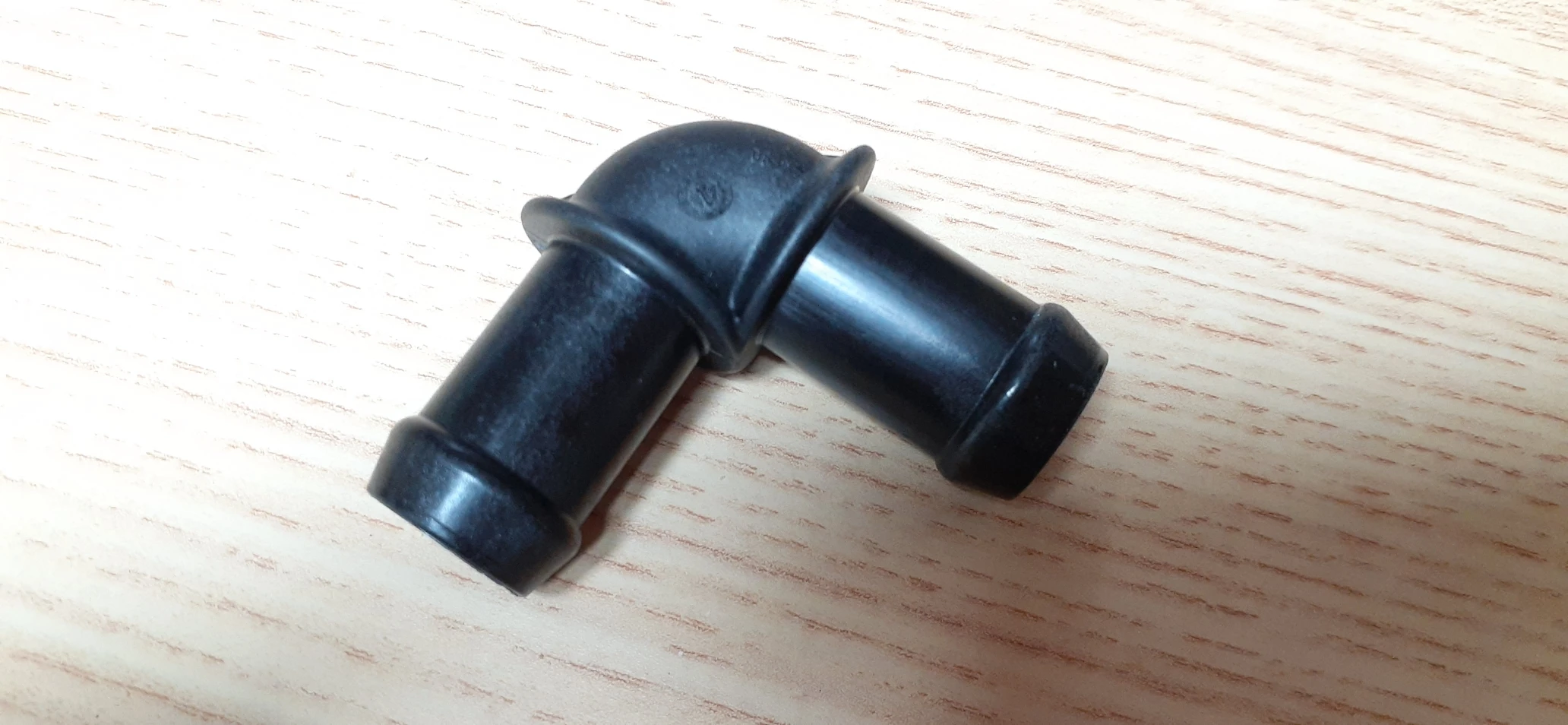 Connecting connector corner 18*18 1313979b/1321082a Webasto | Heating &amp Fans